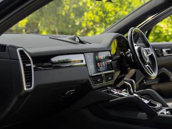 Used Porsche Cayenne 2021 for sale - 79792683: Photo