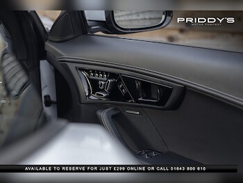 Used Jaguar F-Type 2017 for sale - 76605694: Photo