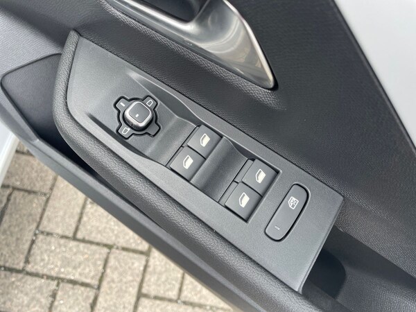Used Vauxhall Astra for sale - 75482089: Photo 19