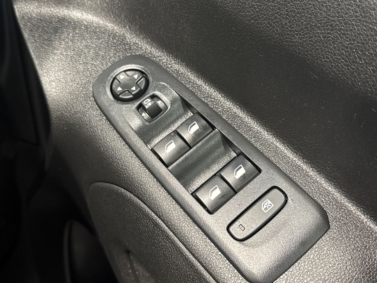 Used Vauxhall Combo Life 2022 for sale - 76871540: Photo 19