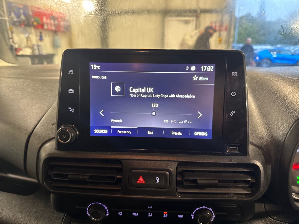 Used Vauxhall Combo Life 2022 for sale - 76871540: Photo 20