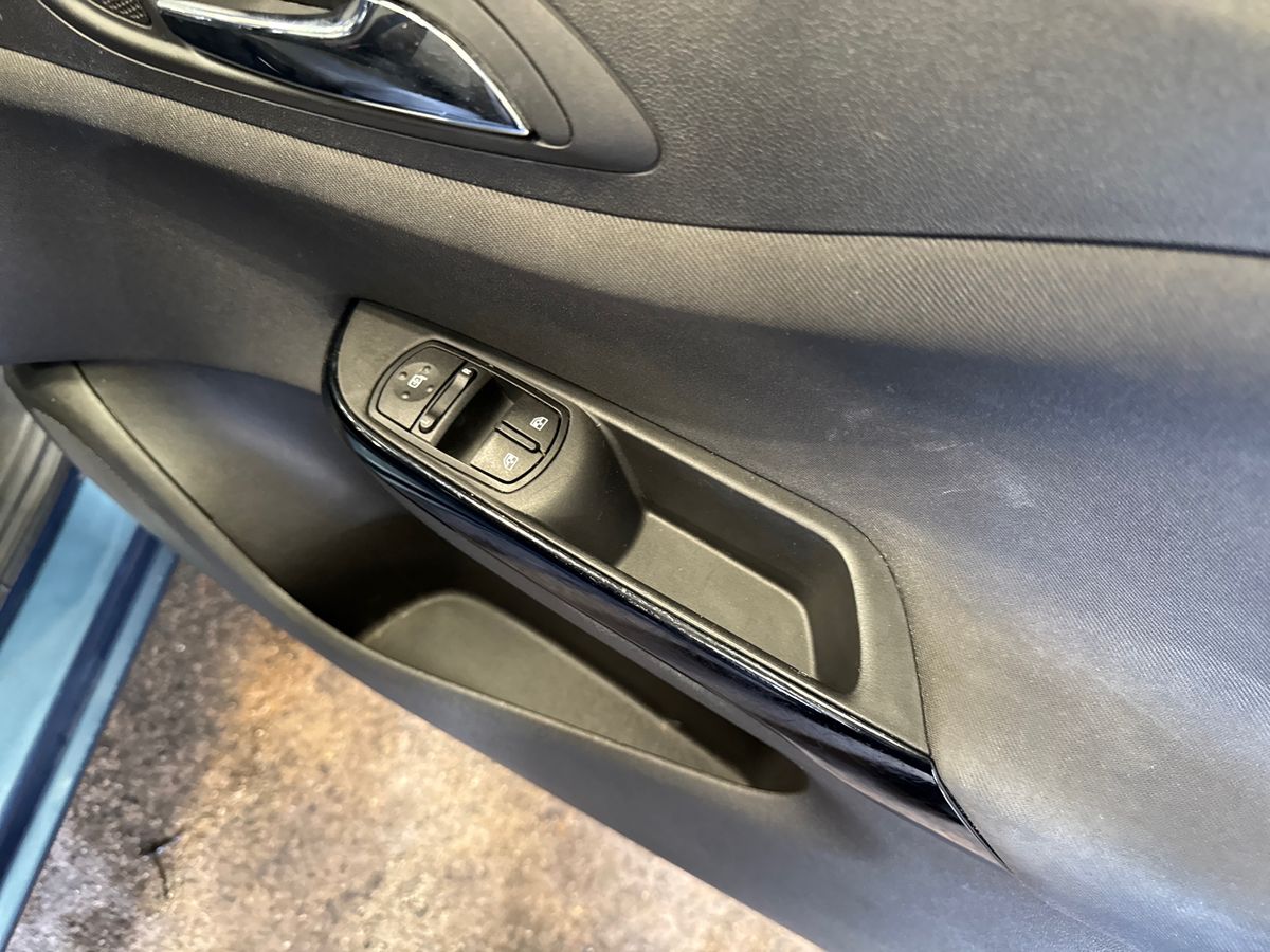 Used Vauxhall Corsa 2017 for sale - 77942013: Photo 24