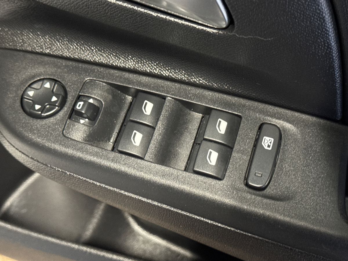 Used Vauxhall Corsa 2023 for sale - 77531987: Photo 24