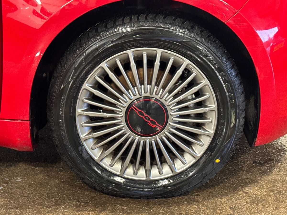 Used Fiat 500 2024 for sale - 77732397: Photo 11