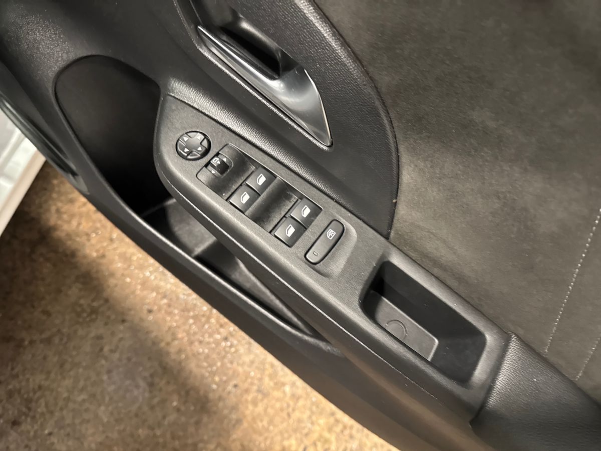 Used Vauxhall Corsa 2023 for sale - 76948436: Photo 24