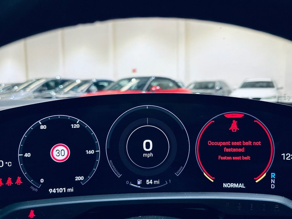 Used Porsche Taycan 2021 for sale - 77072406: Photo 31