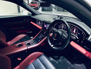 Used Porsche Taycan 2022 for sale - 77072458: Photo