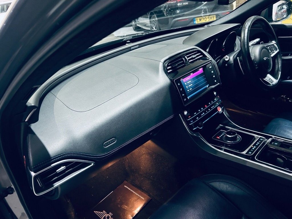 Used Jaguar XE 2018 for sale - 77072560: Photo 10