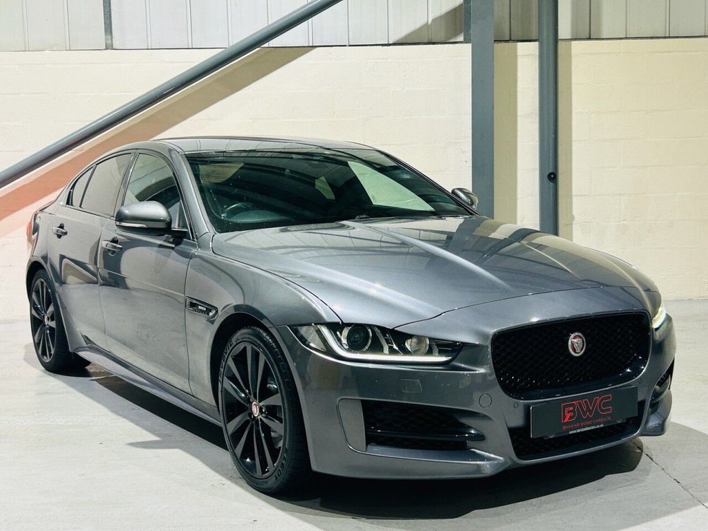 Used Jaguar XE 2018 for sale - 77072560: Photo 2
