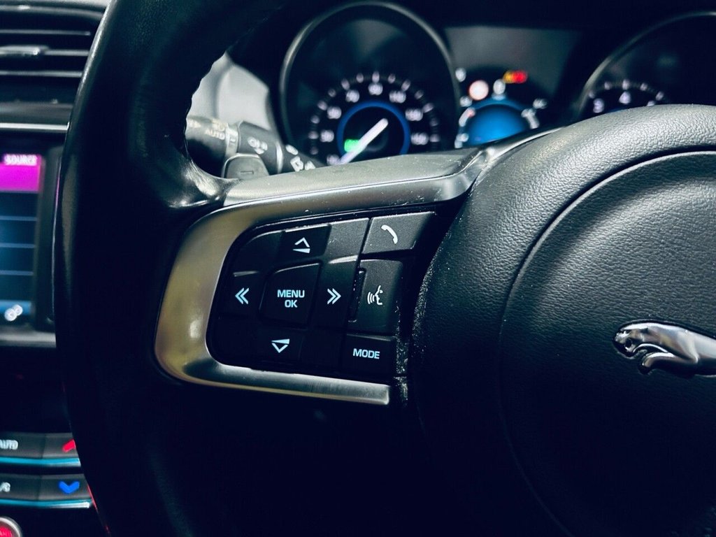 Used Jaguar XE 2018 for sale - 77072560: Photo 21