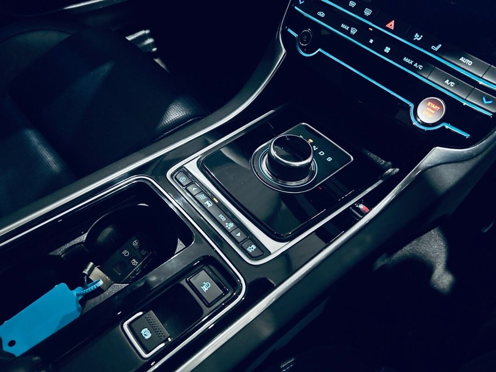 Used Jaguar XE 2018 for sale - 77072560: Photo 27