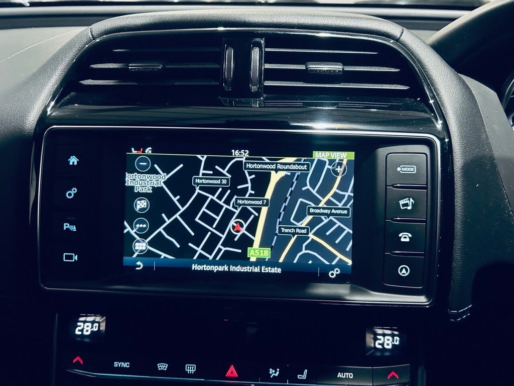 Used Jaguar XE 2018 for sale - 77072560: Photo 8