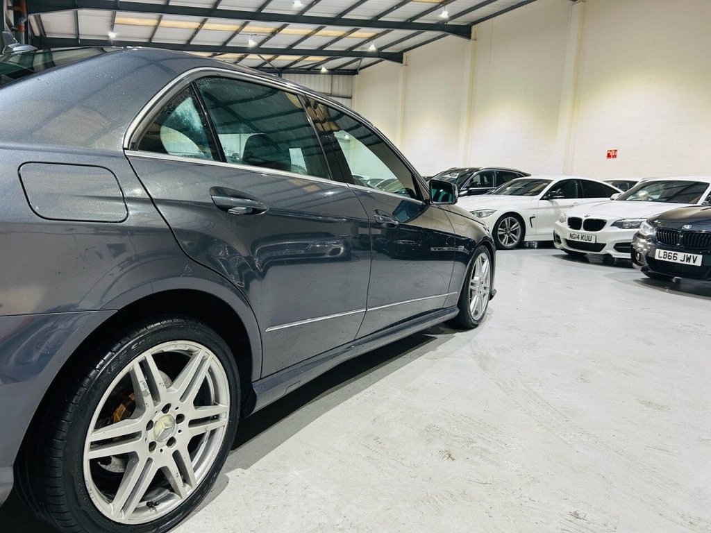 Used Mercedes-Benz E Class 2010 for sale - 77072642: Photo 7