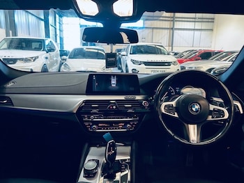 Used BMW 5 Series 2018 for sale - 77072586: Photo