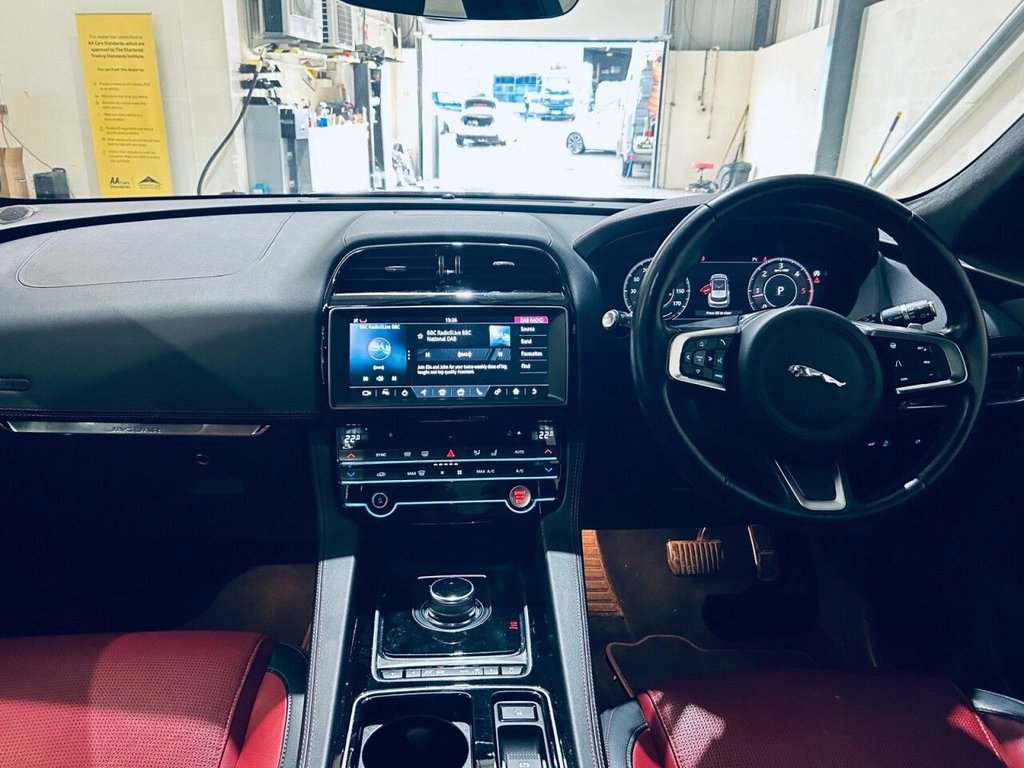 Used Jaguar F-Pace 2019 for sale - 77072561: Photo 7