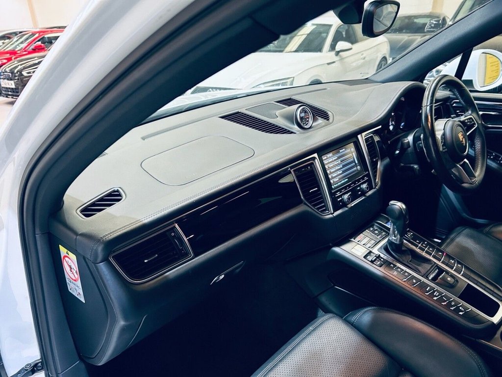 Used Porsche Macan 2016 for sale - 77072358: Photo 11