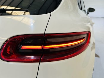 Used Porsche Macan 2016 for sale - 77072358: Photo