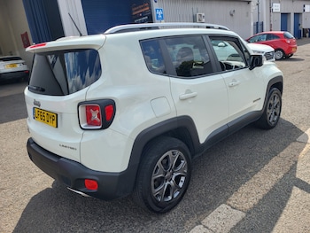 Used Jeep Renegade 2015 for sale - 75542524: Photo
