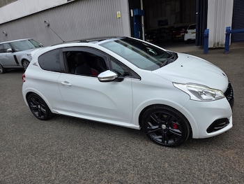 Used Peugeot 208 2017 for sale - 79557031: Photo