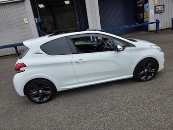 Used Peugeot 208 2017 for sale - 79557031: Photo