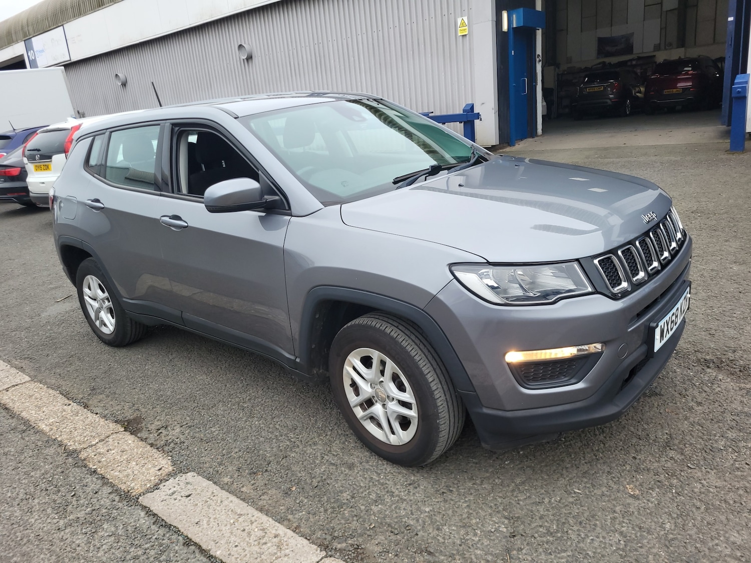 Used Jeep Compass 2018 for sale - 77018960: Photo 2
