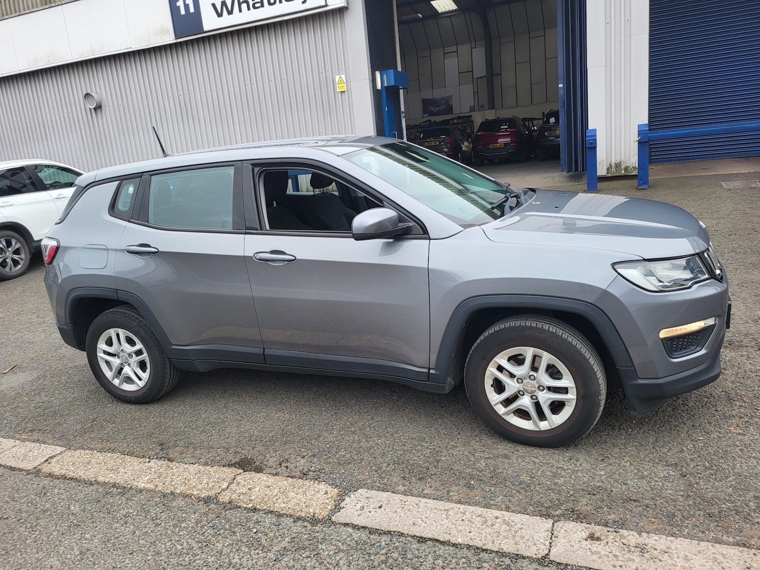 Used Jeep Compass 2018 for sale - 77018960: Photo 3