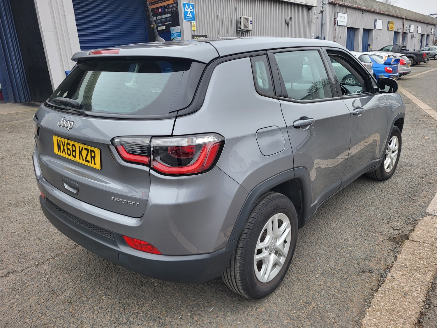 Used Jeep Compass 2018 for sale - 77018960: Photo 4