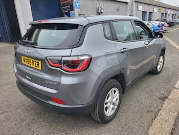 Used Jeep Compass 2018 for sale - 77018960: Photo