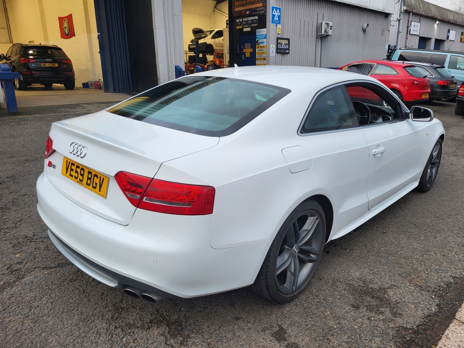 Used Audi A5 2009 for sale - 77367365: Photo 5