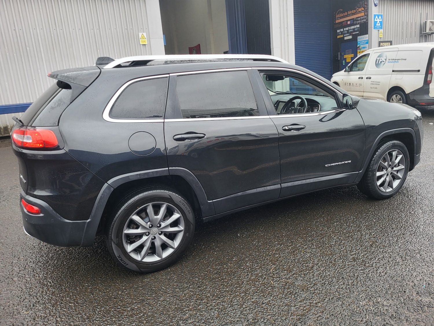 Used Jeep Cherokee 2014 for sale - 77310490: Photo 4