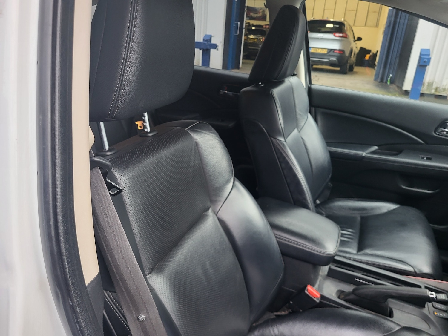 Used Honda CR-V 2015 for sale - 76945868: Photo 9