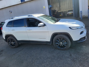 Used Jeep Cherokee 2015 for sale - 77896725: Photo
