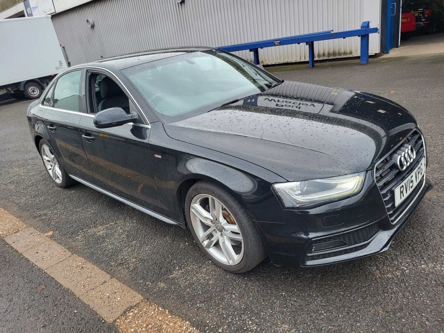 Used Audi A4 2015 for sale - 76393840: Photo 2