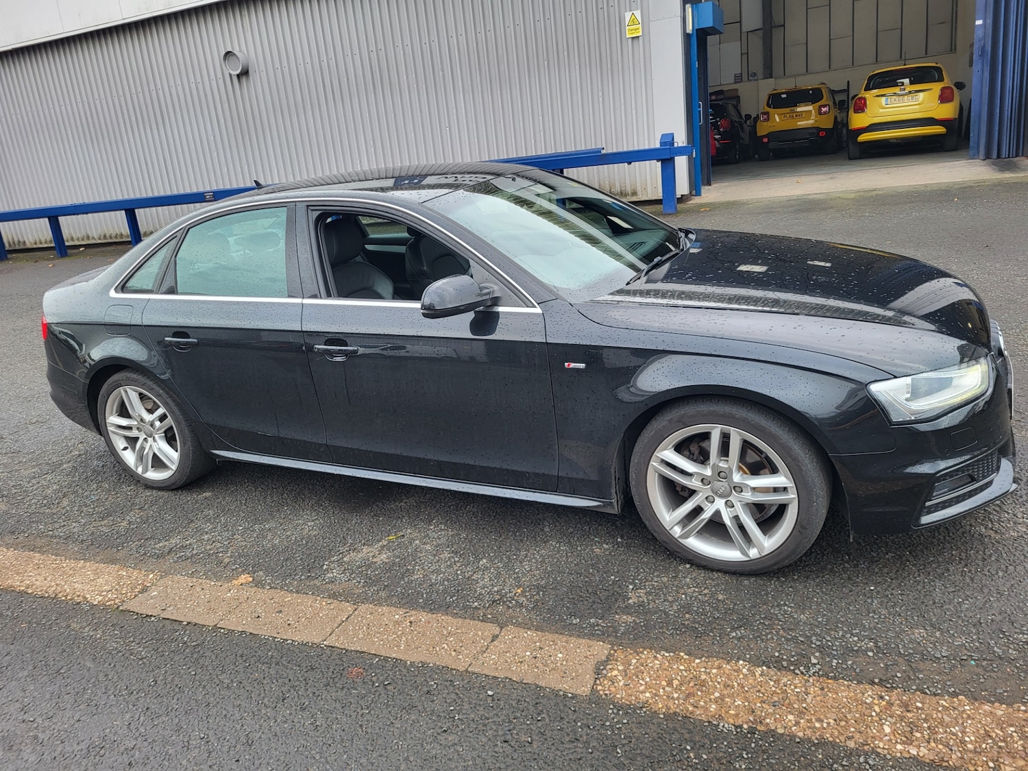Used Audi A4 2015 for sale - 76393840: Photo 3