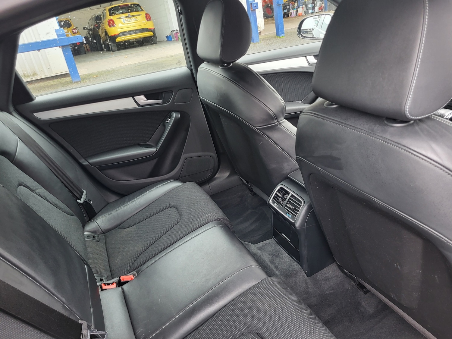 Used Audi A4 2015 for sale - 76393840: Photo 9