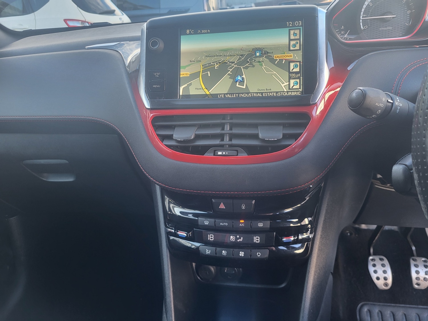 Used Peugeot 208 2014 for sale - 76130373: Photo 15