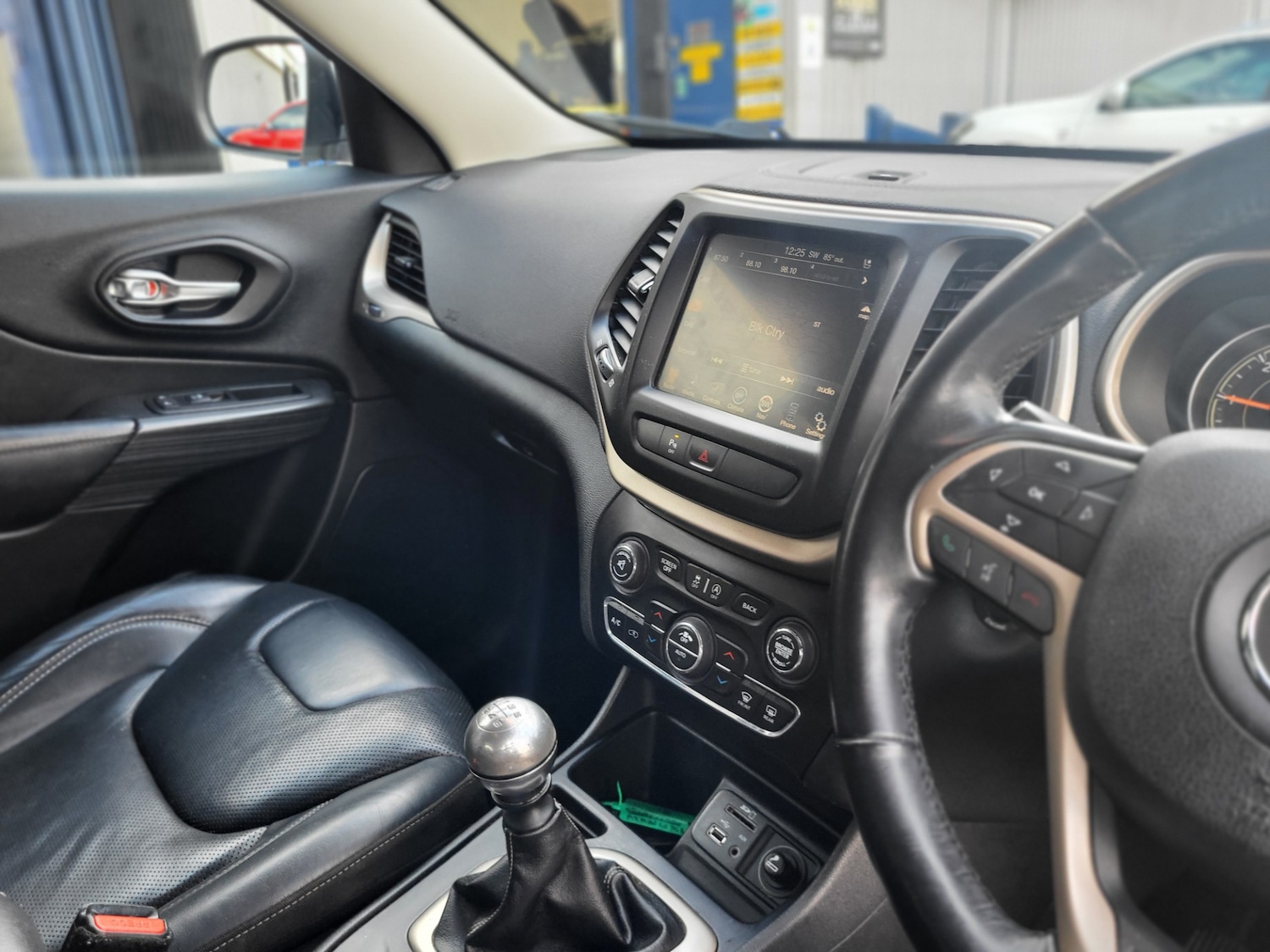 Used Jeep Cherokee 2017 for sale - 76130363: Photo 14