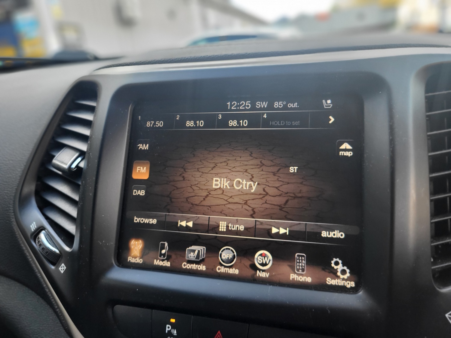 Used Jeep Cherokee 2017 for sale - 76130363: Photo 15