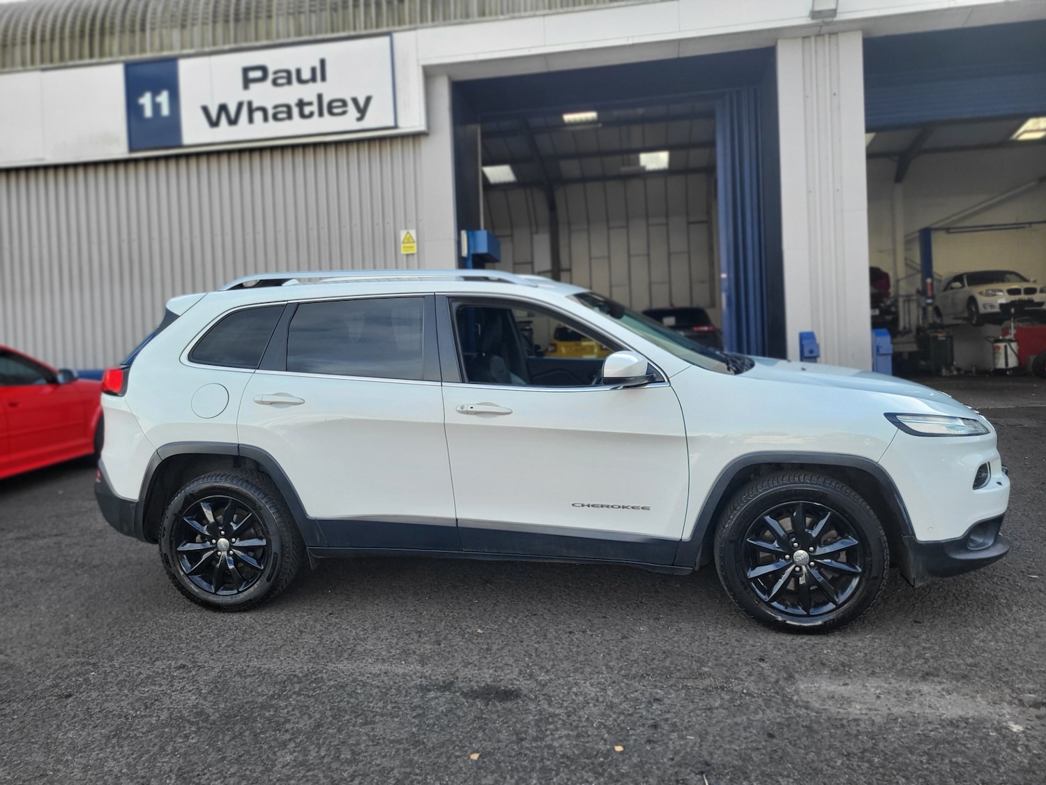 Used Jeep Cherokee 2017 for sale - 76130363: Photo 3