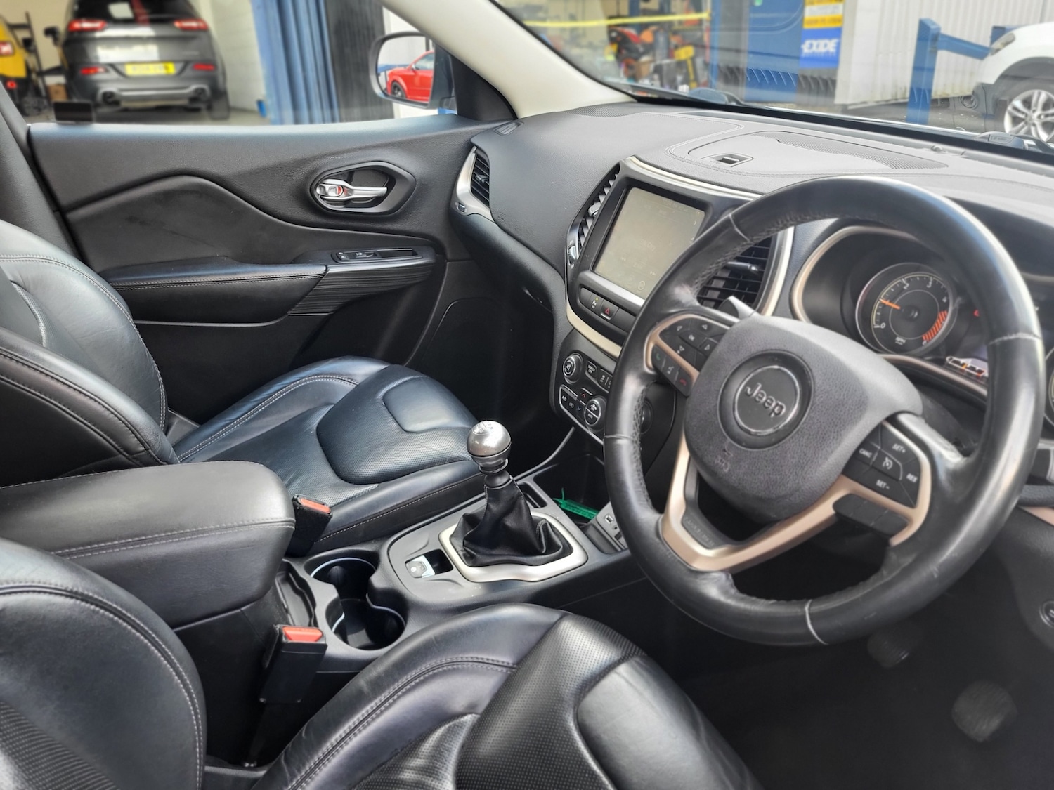 Used Jeep Cherokee 2017 for sale - 76130363: Photo 8