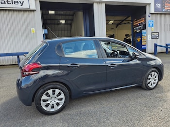 Used Peugeot 208 2016 for sale - 78037930: Photo