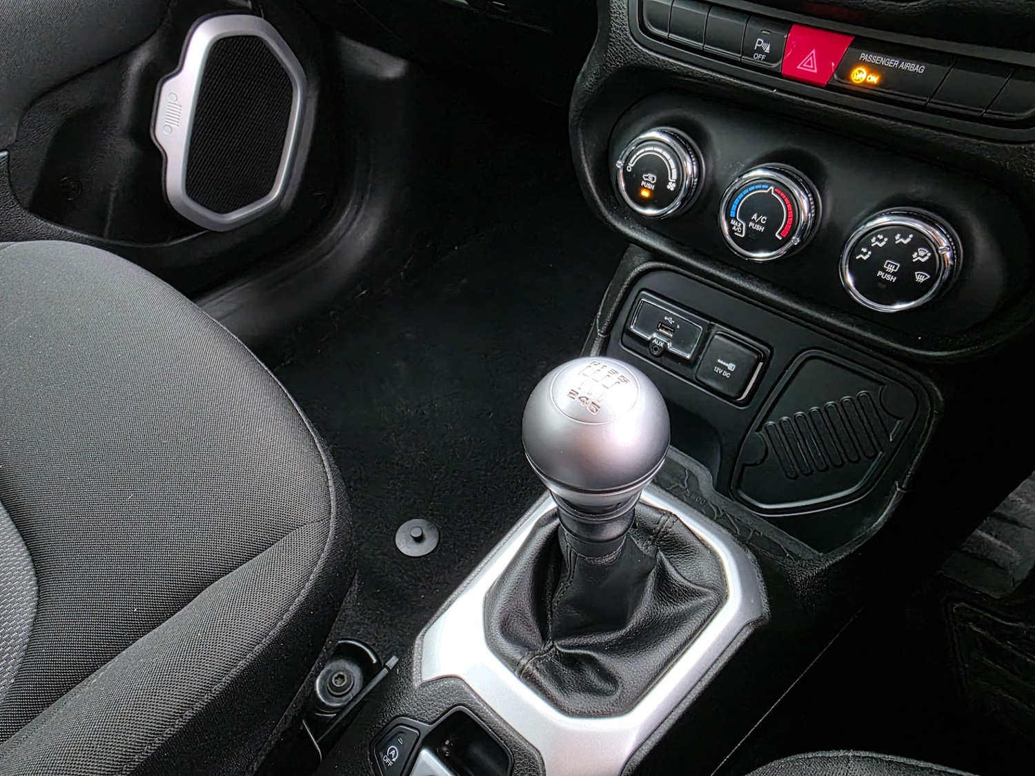 Used Jeep Renegade 2018 for sale - 77536098: Photo 16