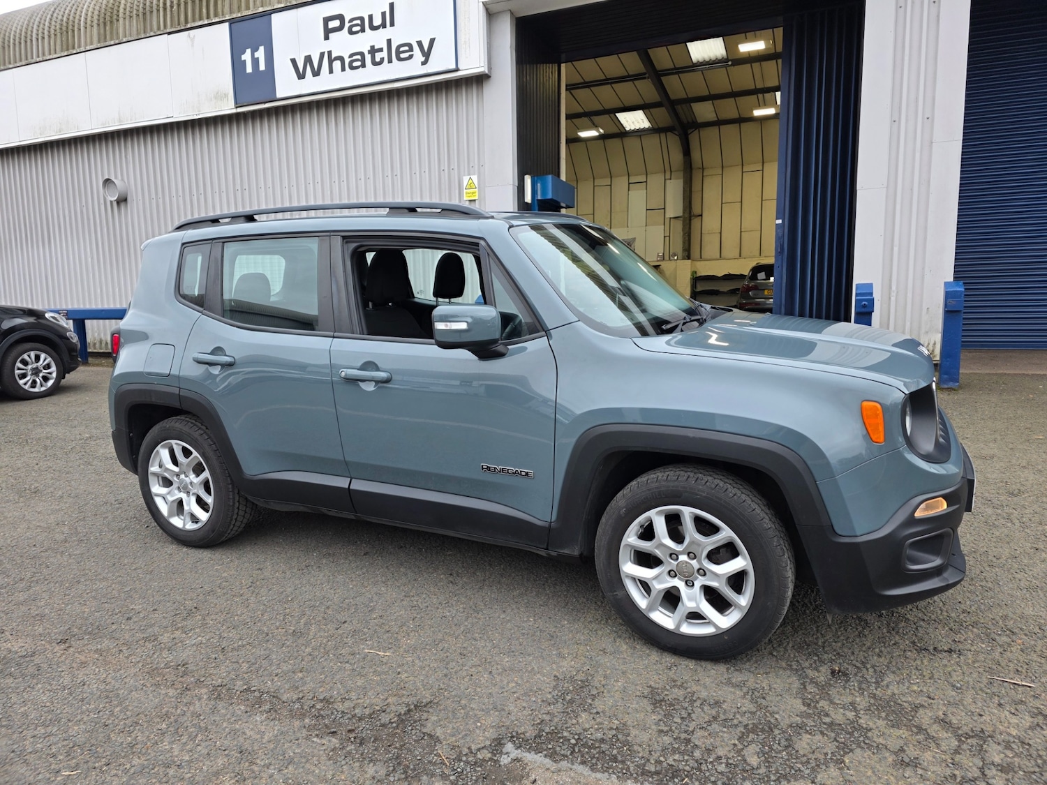 Used Jeep Renegade 2018 for sale - 77536098: Photo 3