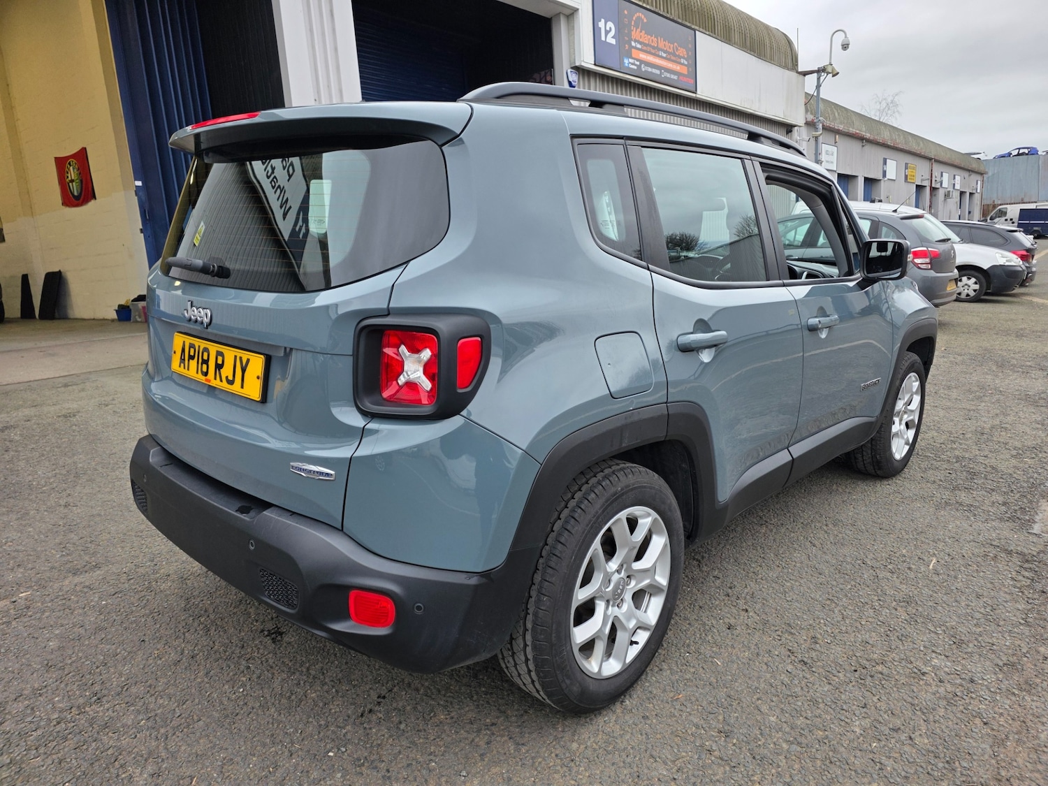 Used Jeep Renegade 2018 for sale - 77536098: Photo 4