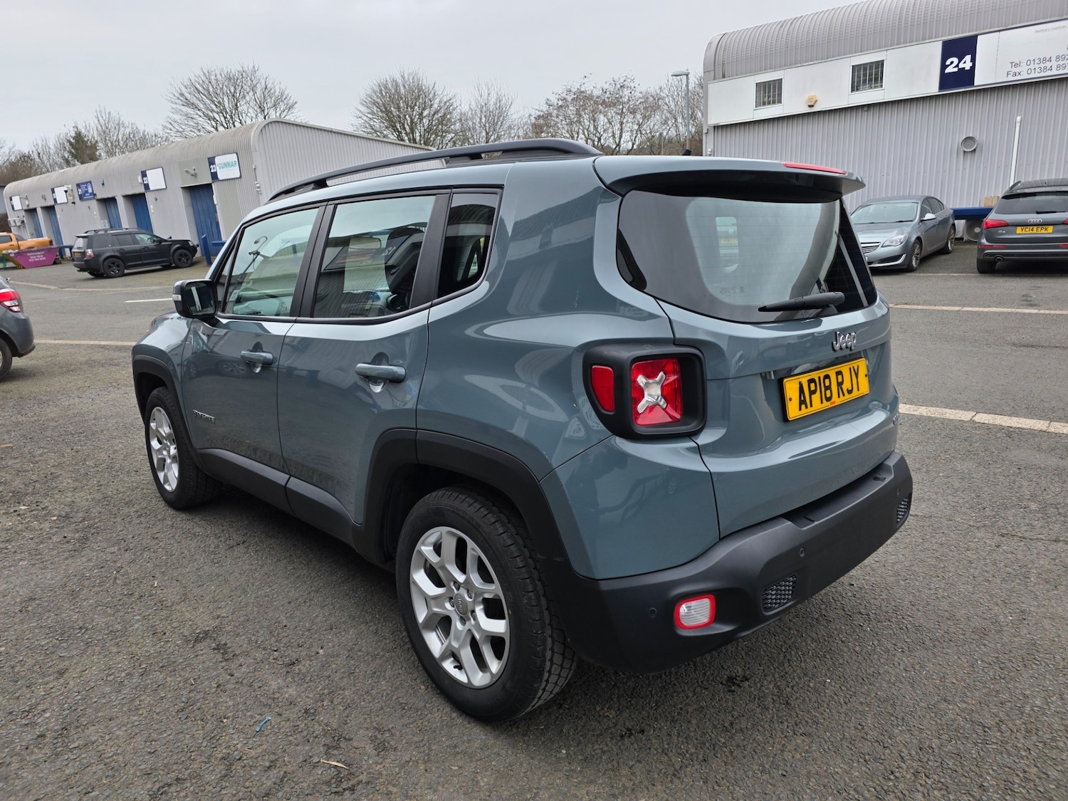 Used Jeep Renegade 2018 for sale - 77536098: Photo 5