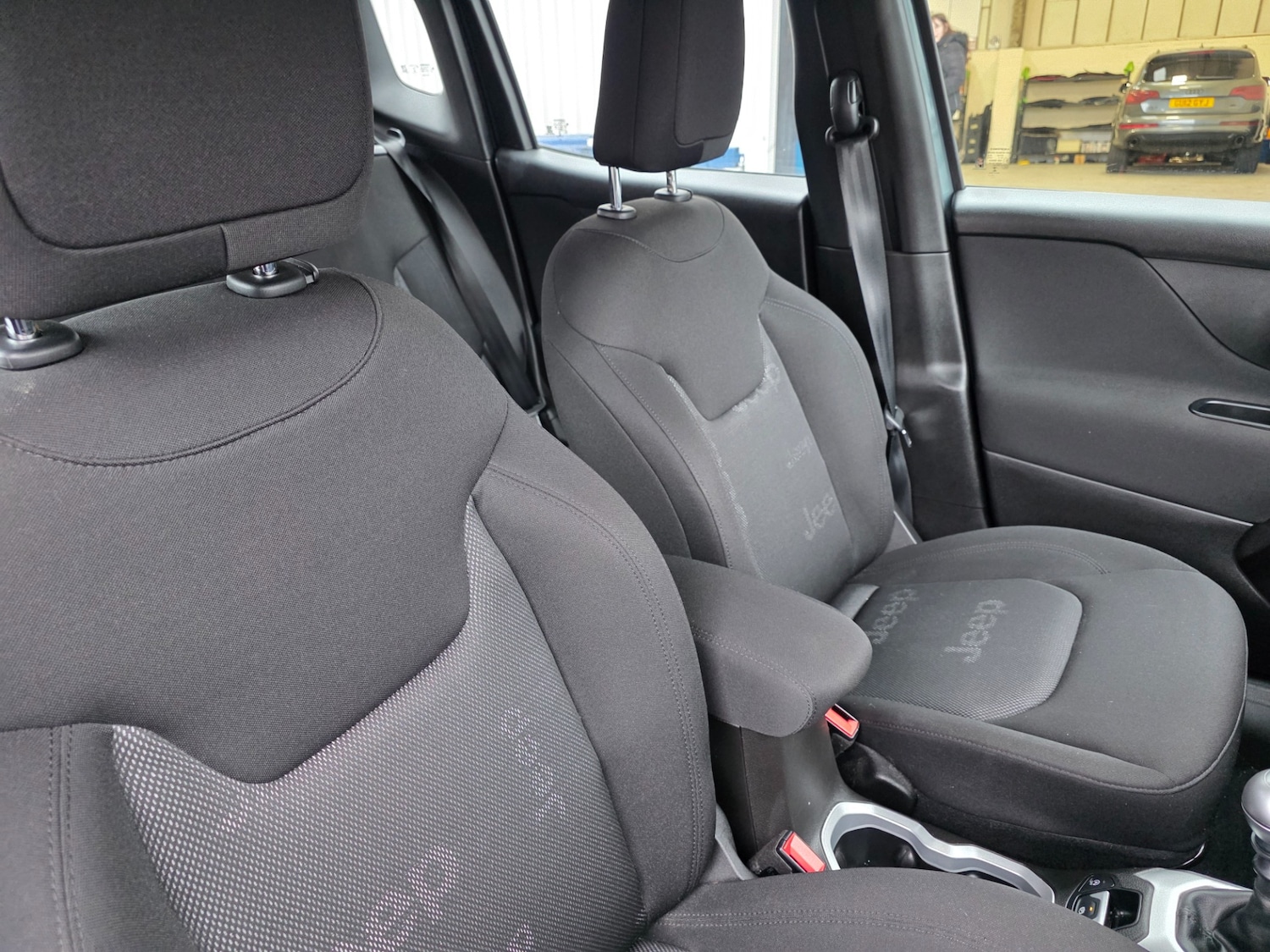 Used Jeep Renegade 2018 for sale - 77536098: Photo 8