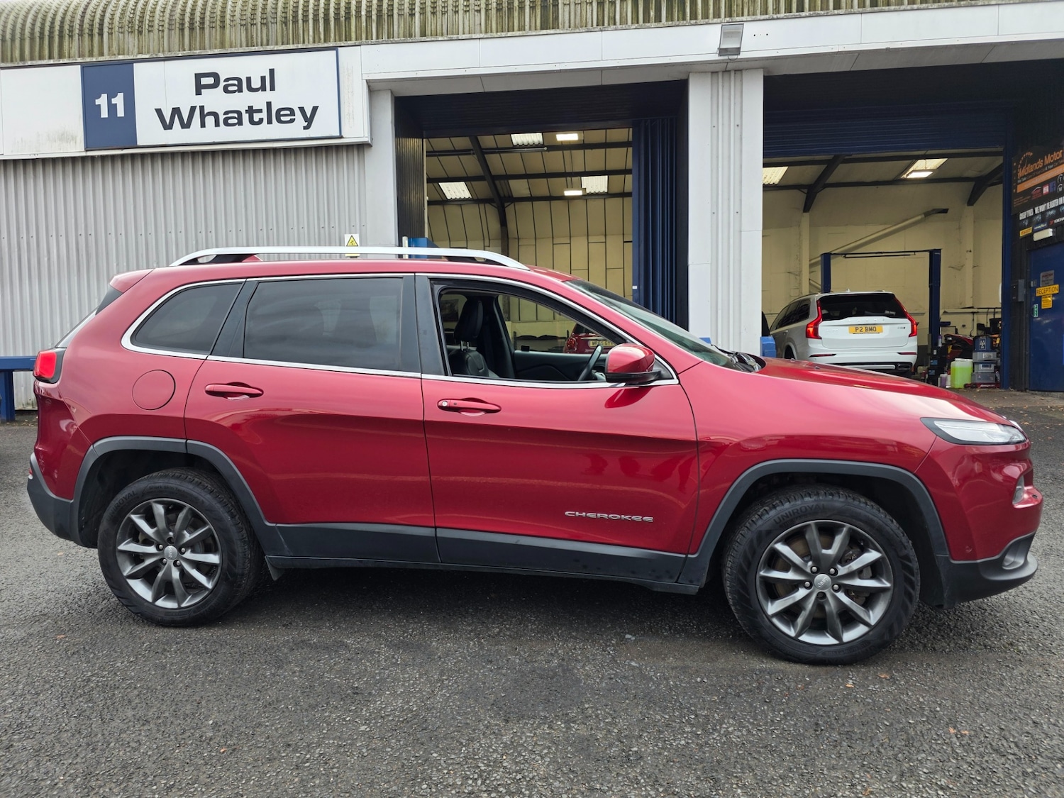 Used Jeep Cherokee 2015 for sale - 76287396: Photo 3