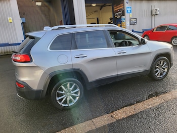 Used Jeep Cherokee 2015 for sale - 77171344: Photo