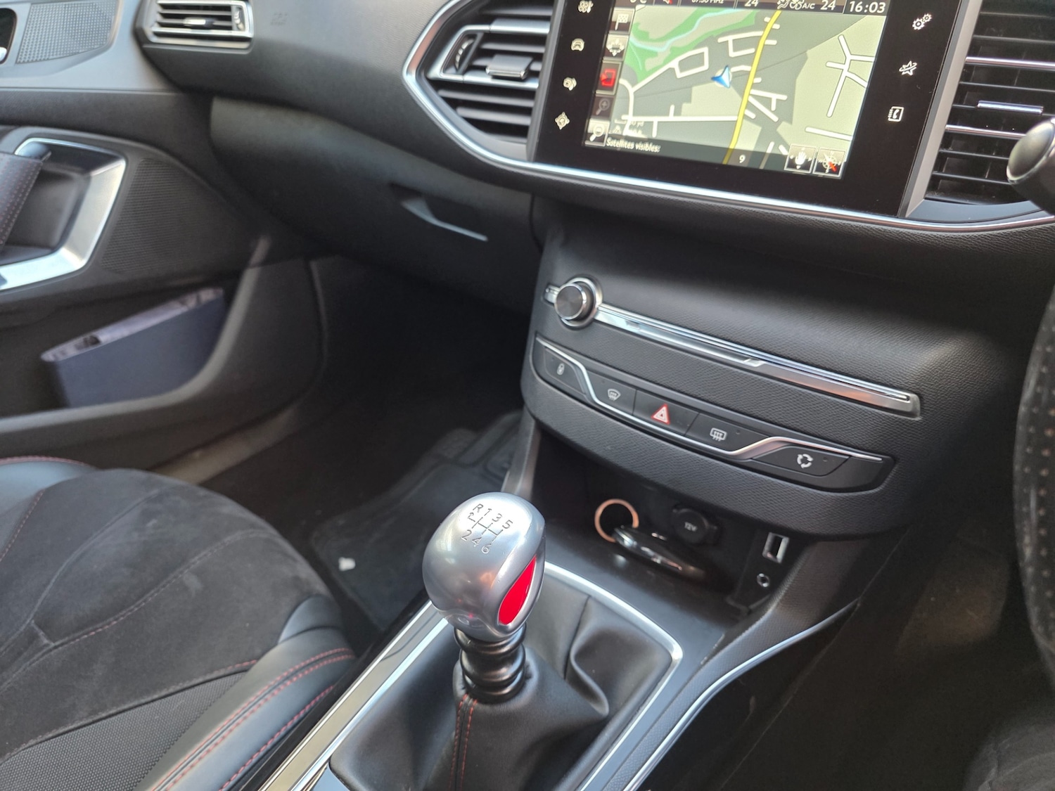 Used Peugeot 308 2017 for sale - 77233493: Photo 16