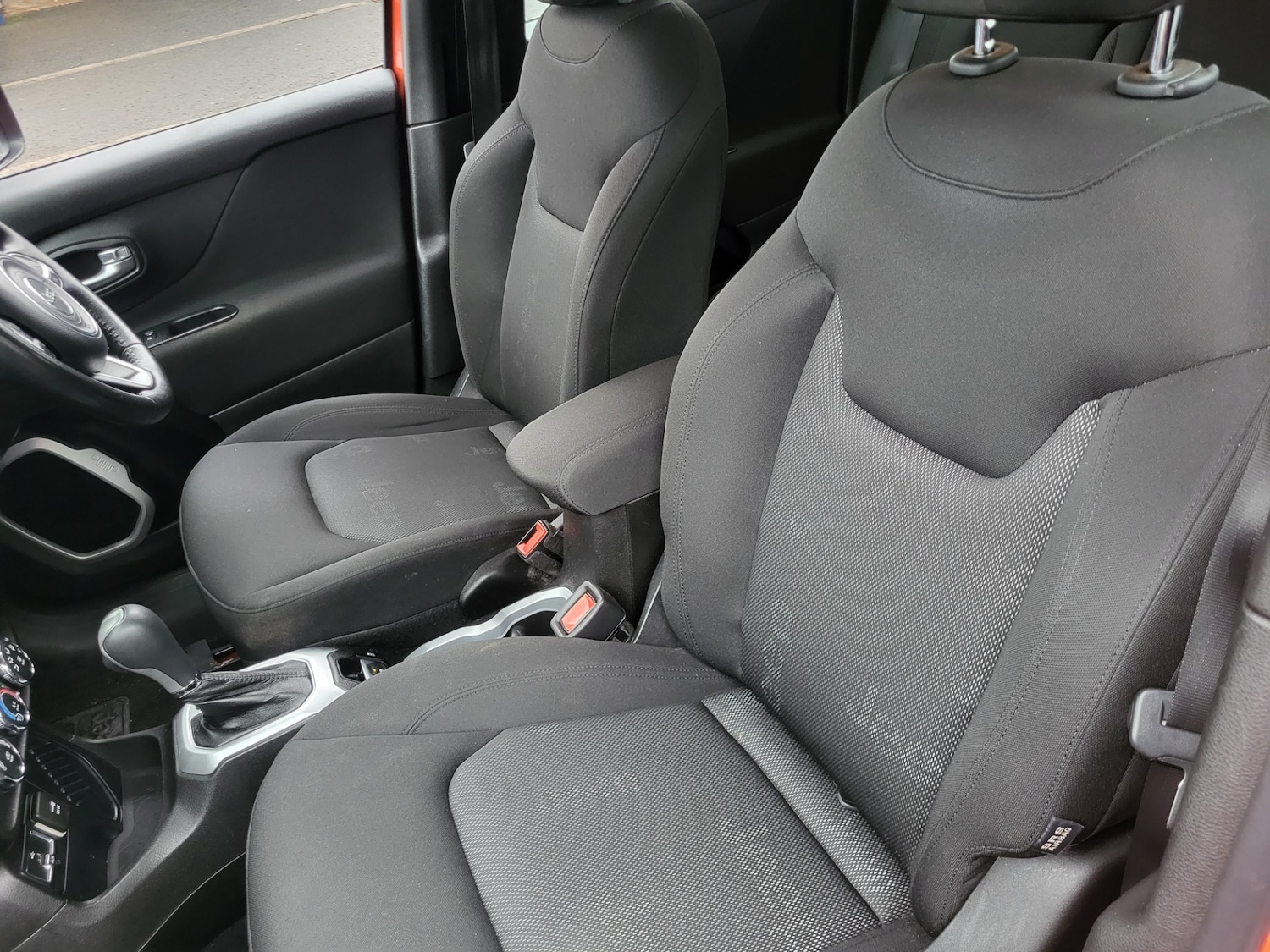 Used Jeep Renegade 2015 for sale - 77106763: Photo 12